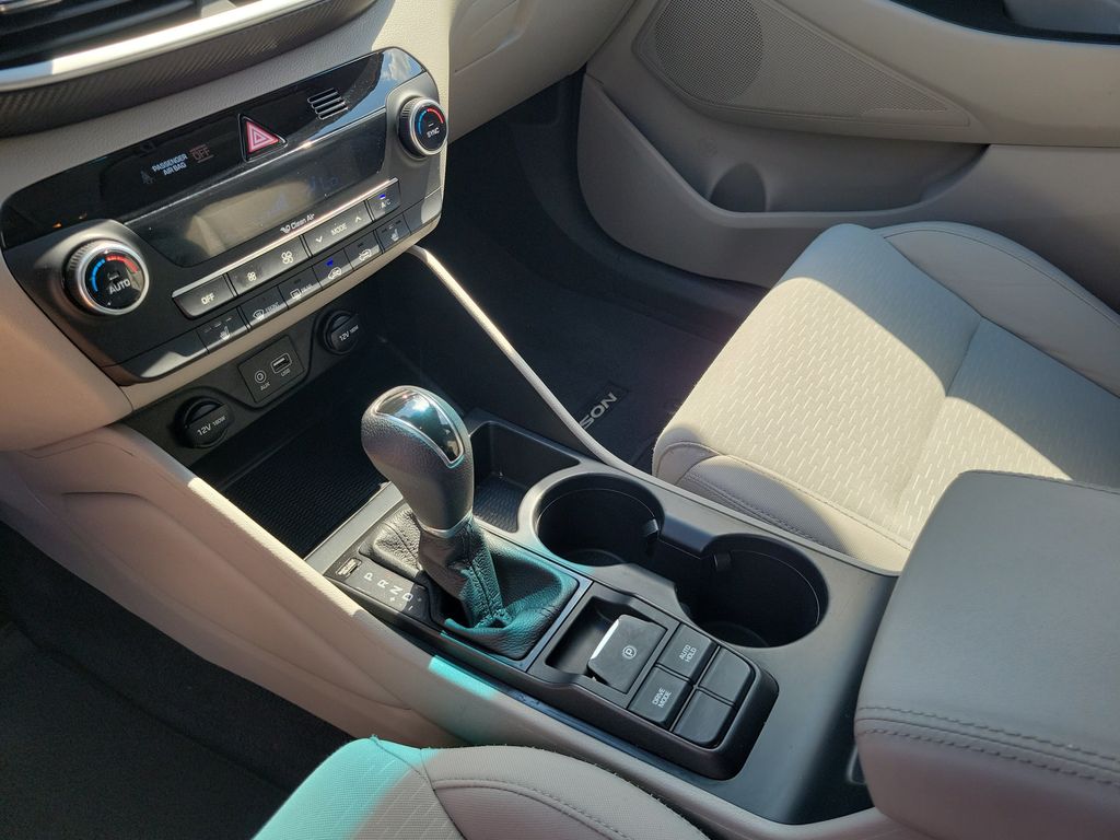 Thumbnail: 2021 Hyundai Tucson - 30