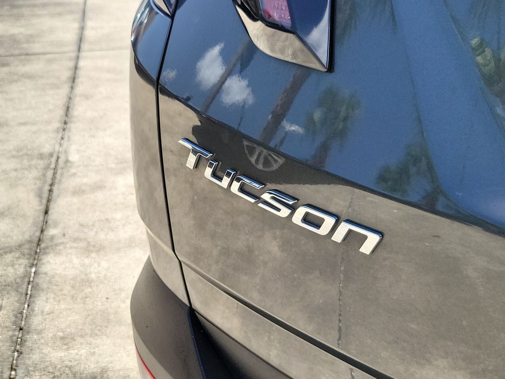 Thumbnail: 2022 Hyundai Tucson - 4