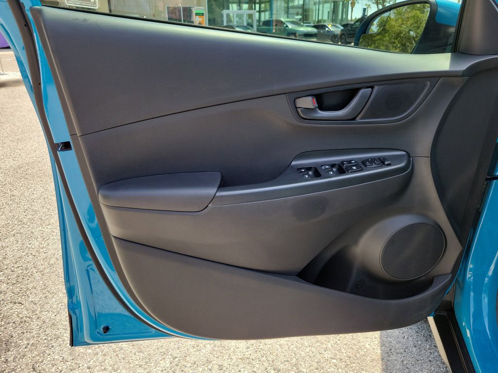 Thumbnail: 2022 Hyundai Kona - 18