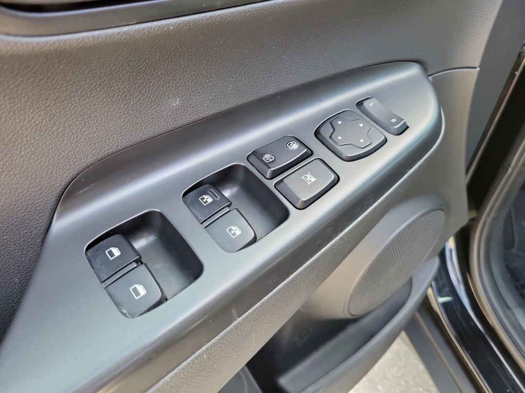 Thumbnail: 2021 Hyundai Kona - 22