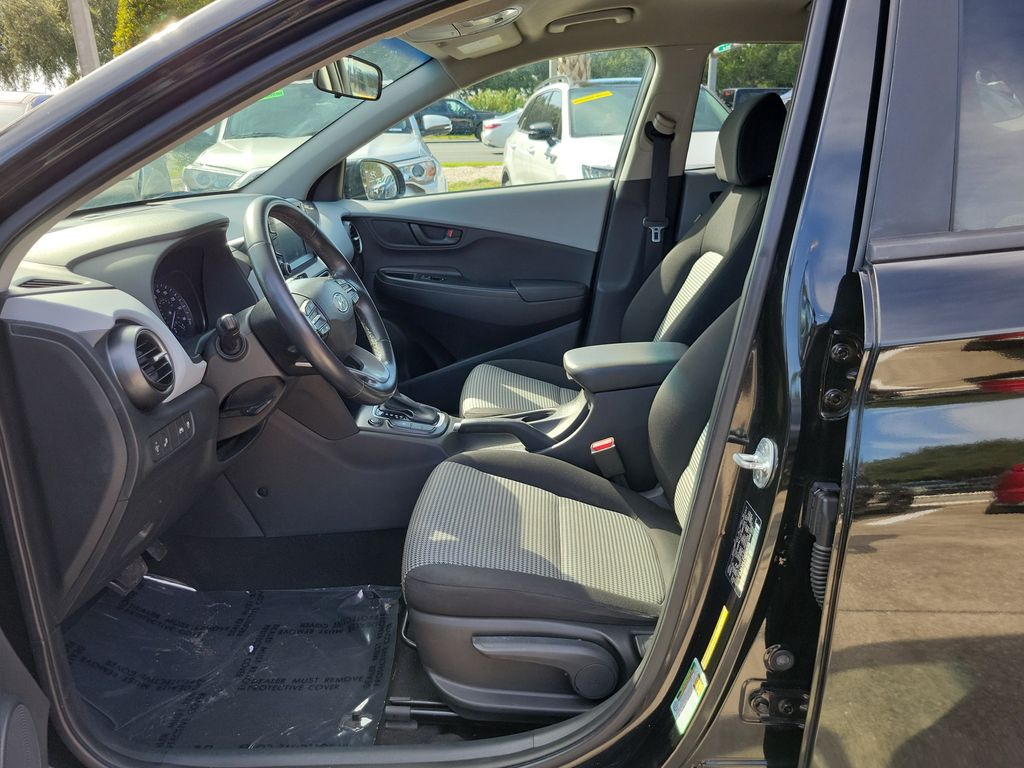 Thumbnail: 2021 Hyundai Kona - 8