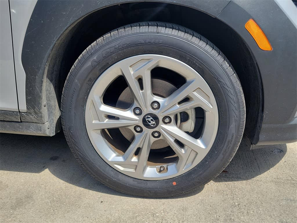 2023 Hyundai Kona SEL 5