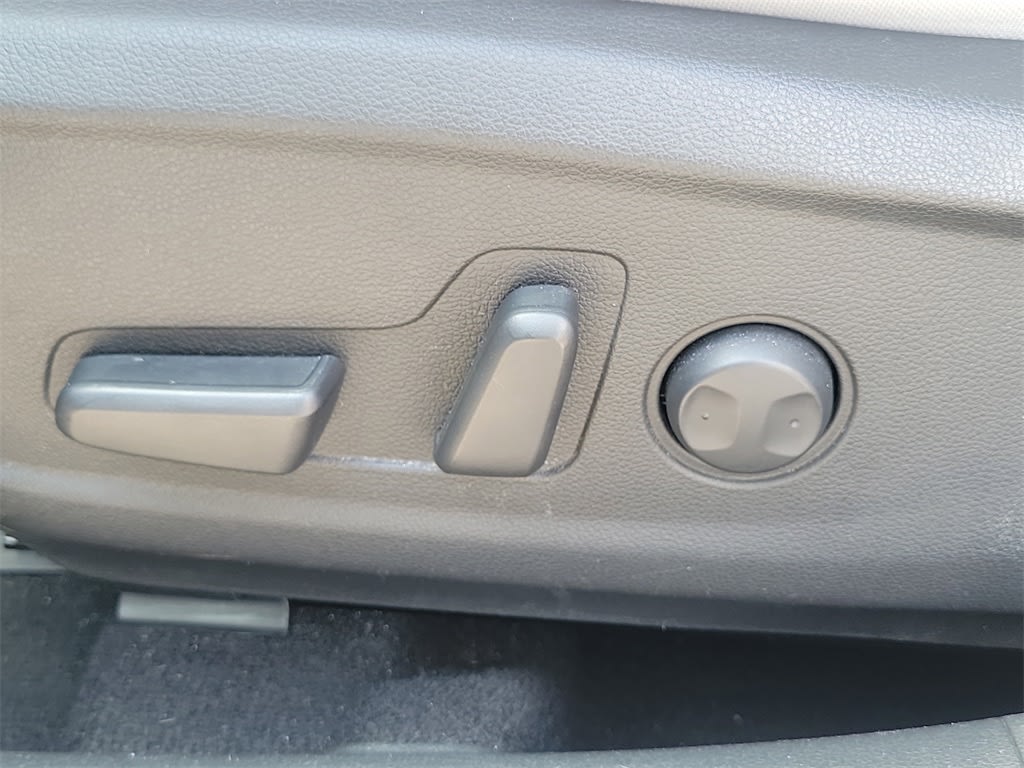 2023 Hyundai Kona SEL 23