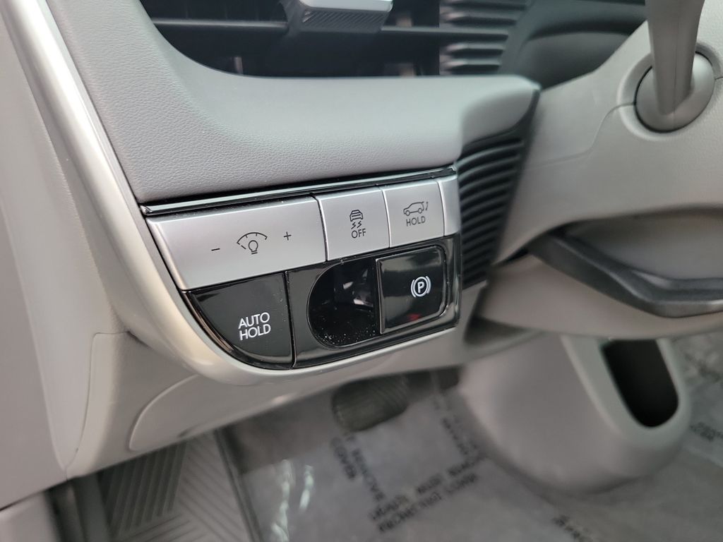 Thumbnail: 2023 Hyundai Ioniq 5 - 25