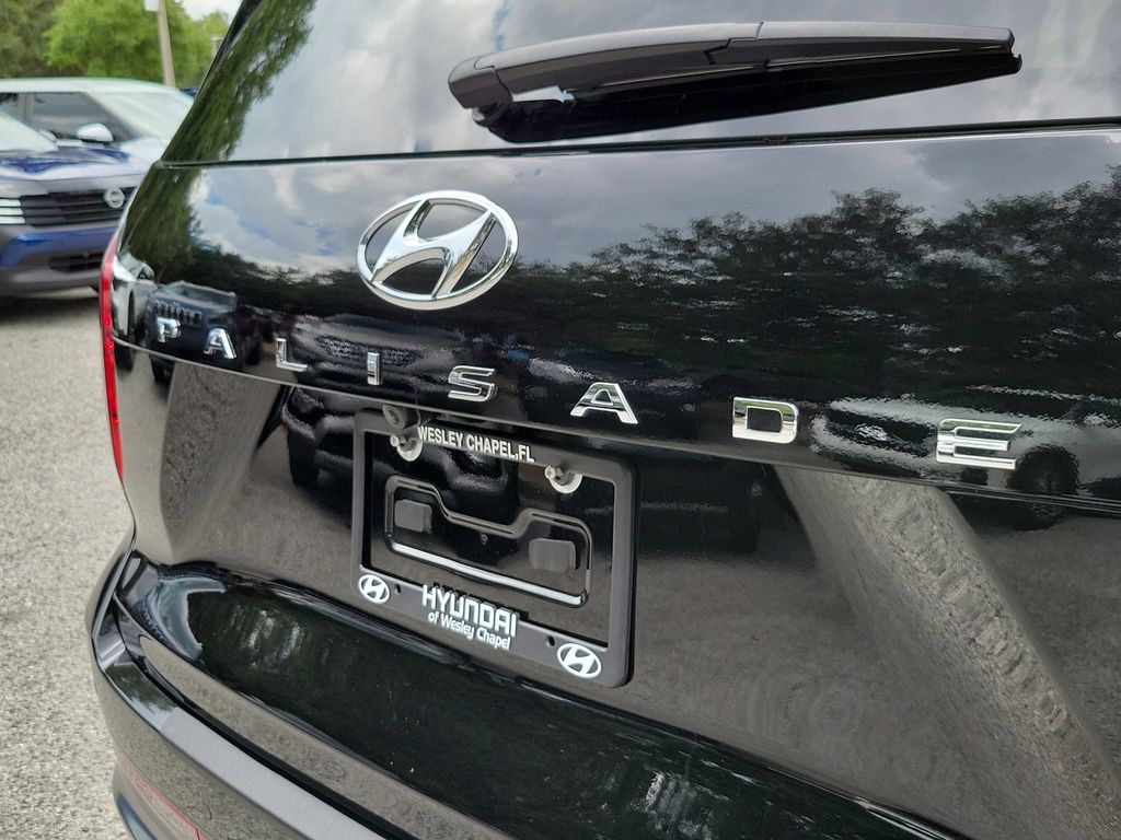 Thumbnail: 2023 Hyundai Palisade - 17