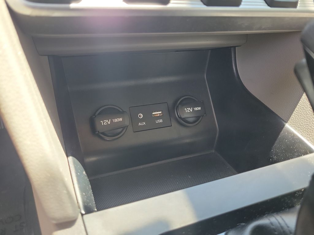 Thumbnail: 2020 Hyundai Elantra - 24