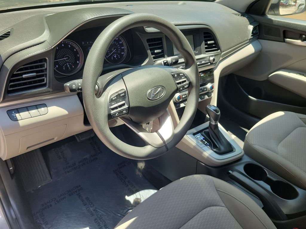 Thumbnail: 2020 Hyundai Elantra - 11