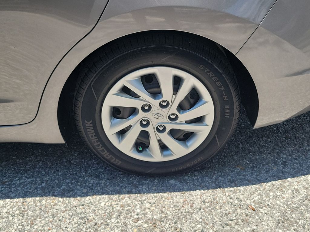 Thumbnail: 2020 Hyundai Elantra - 7