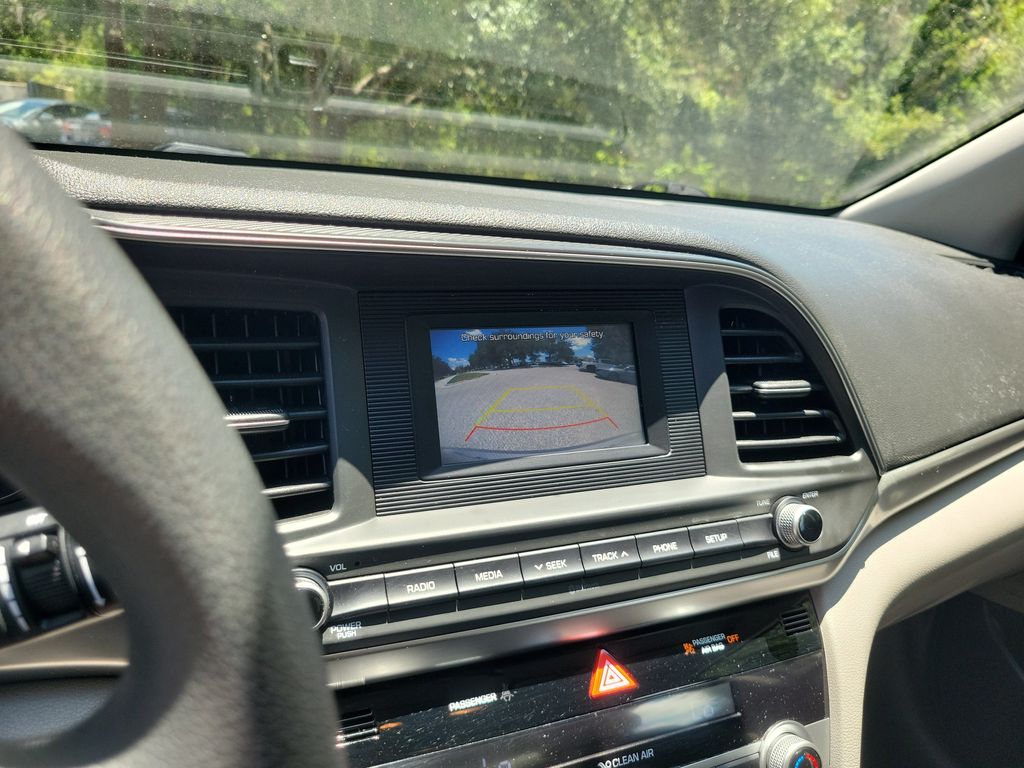 Thumbnail: 2020 Hyundai Elantra - 13