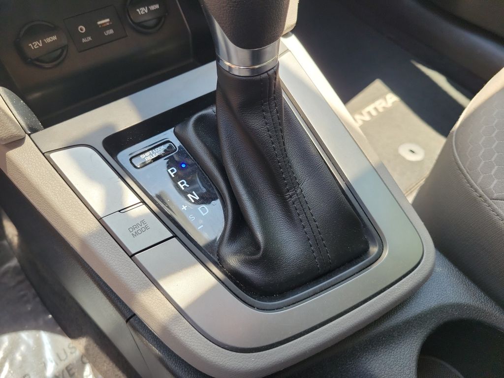 Thumbnail: 2020 Hyundai Elantra - 25
