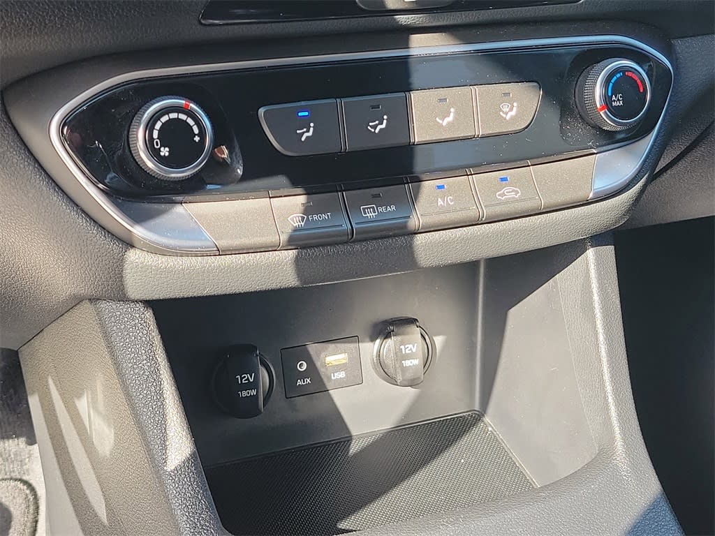 2019 Hyundai Elantra GT 28