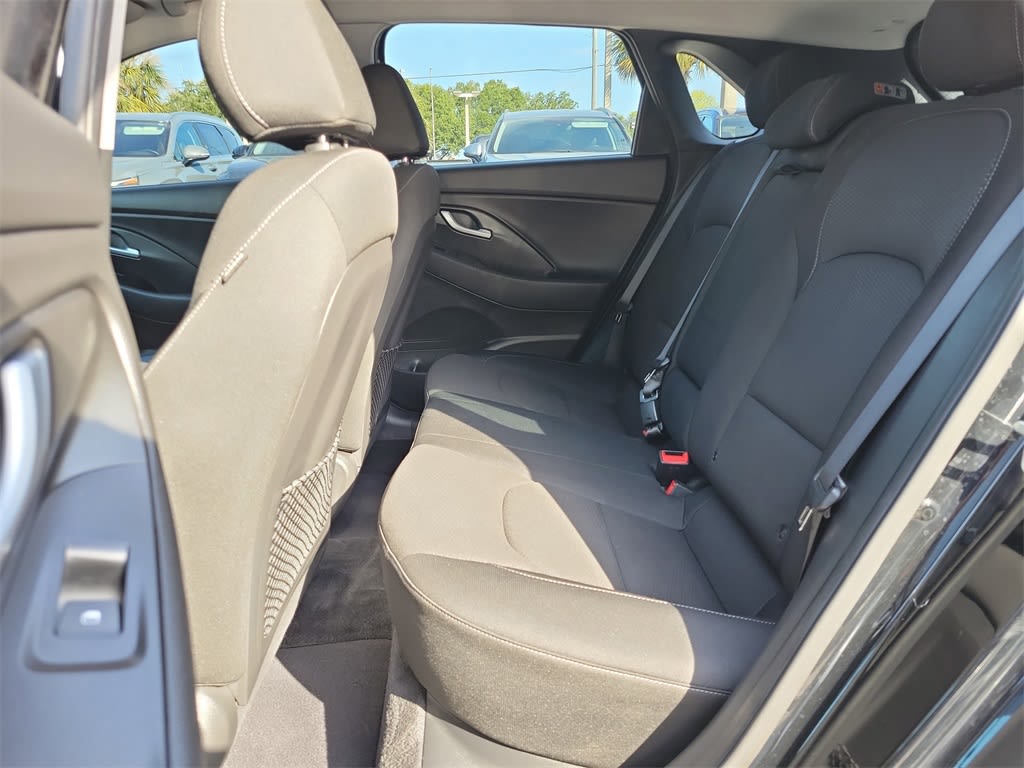 2019 Hyundai Elantra GT 8