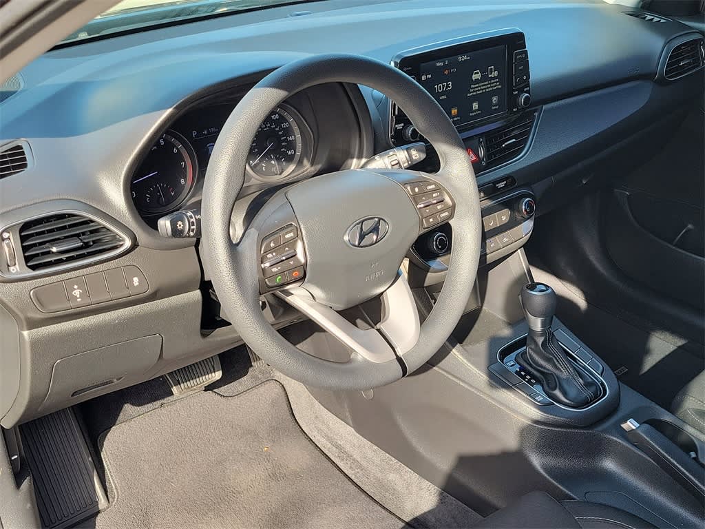 2019 Hyundai Elantra GT 19