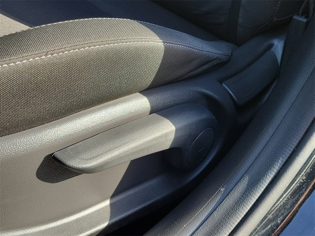 2019 Hyundai Elantra GT 22