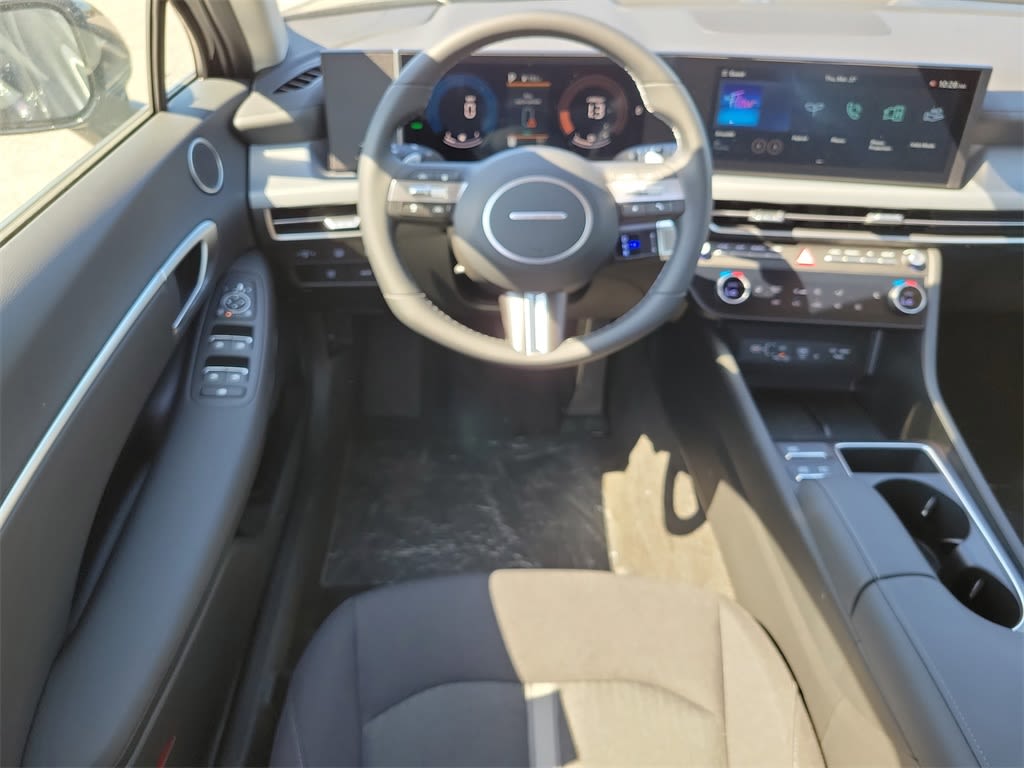 Thumbnail: 2025 Hyundai Sonata - 10