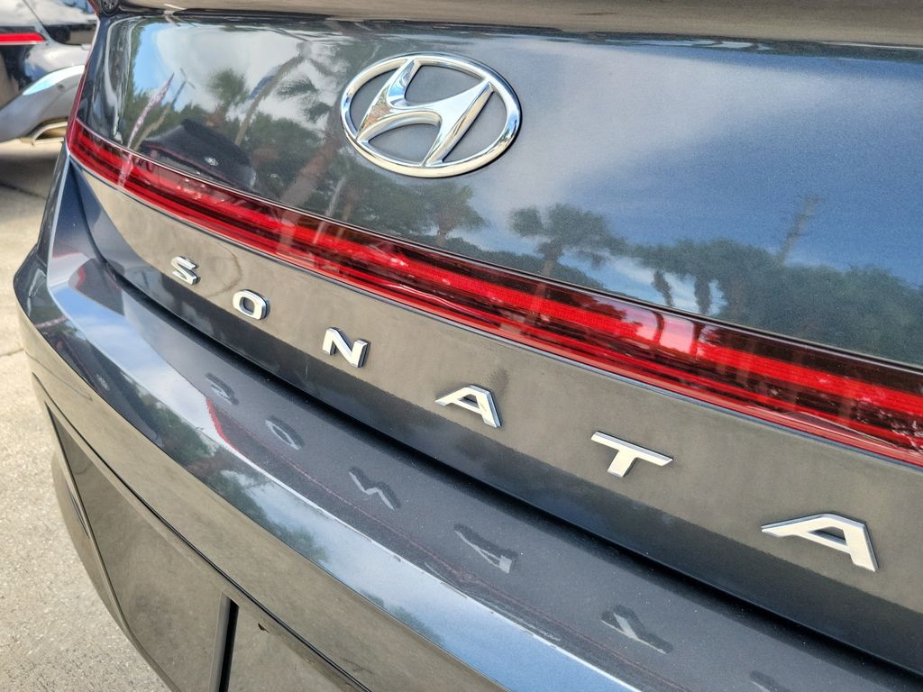 Thumbnail: 2023 Hyundai Sonata - 16