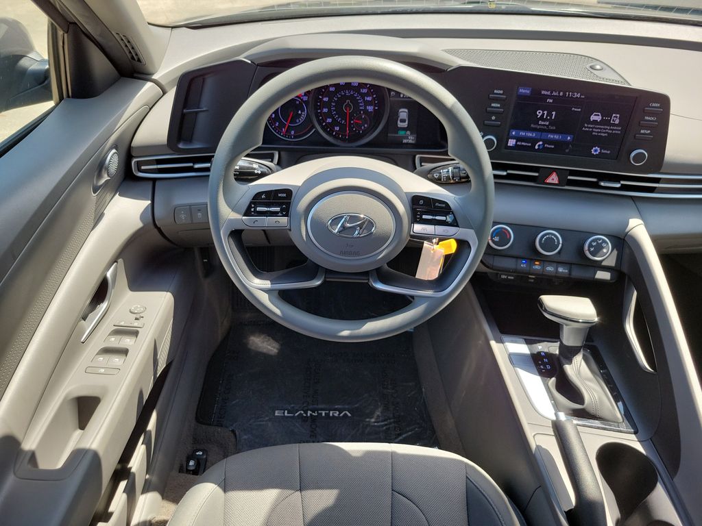 Thumbnail: 2023 Hyundai Elantra - 9