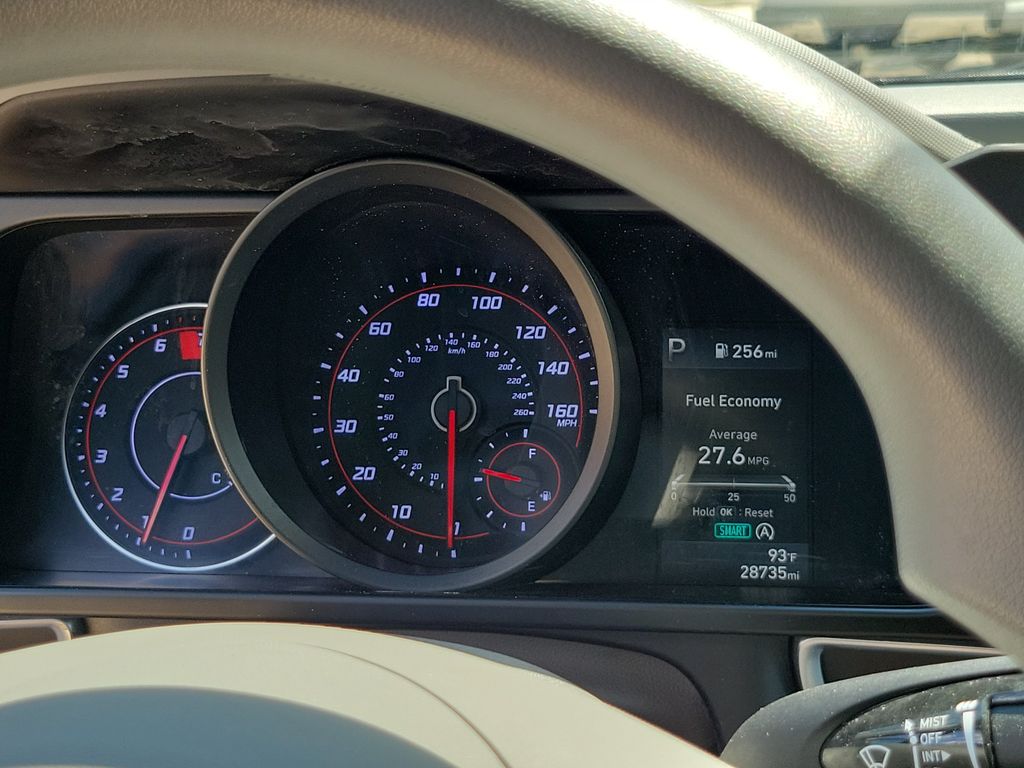 Thumbnail: 2023 Hyundai Elantra - 12