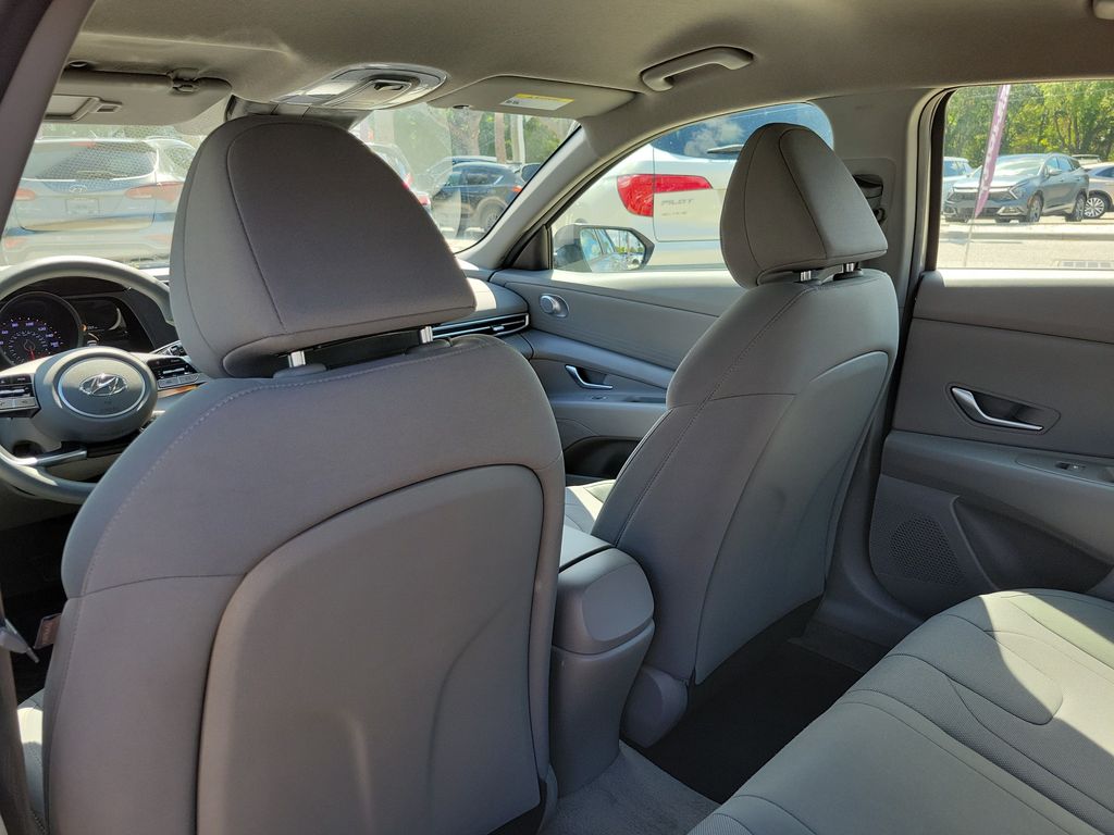 Thumbnail: 2023 Hyundai Elantra - 18