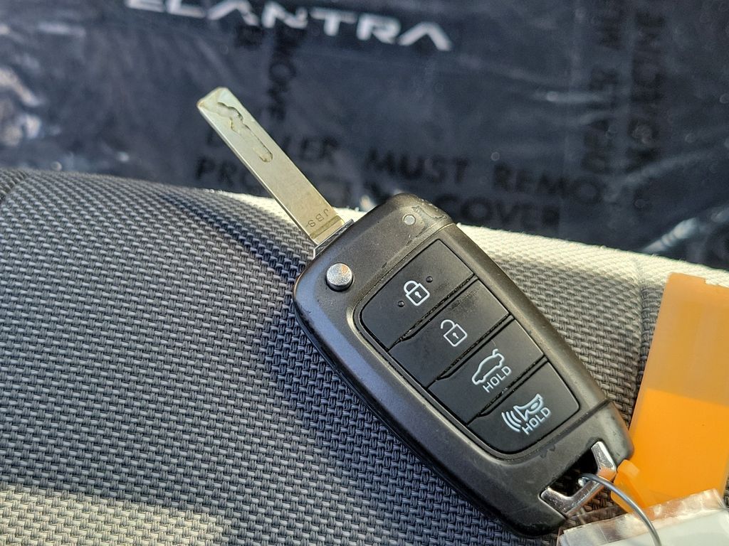 Thumbnail: 2023 Hyundai Elantra - 13