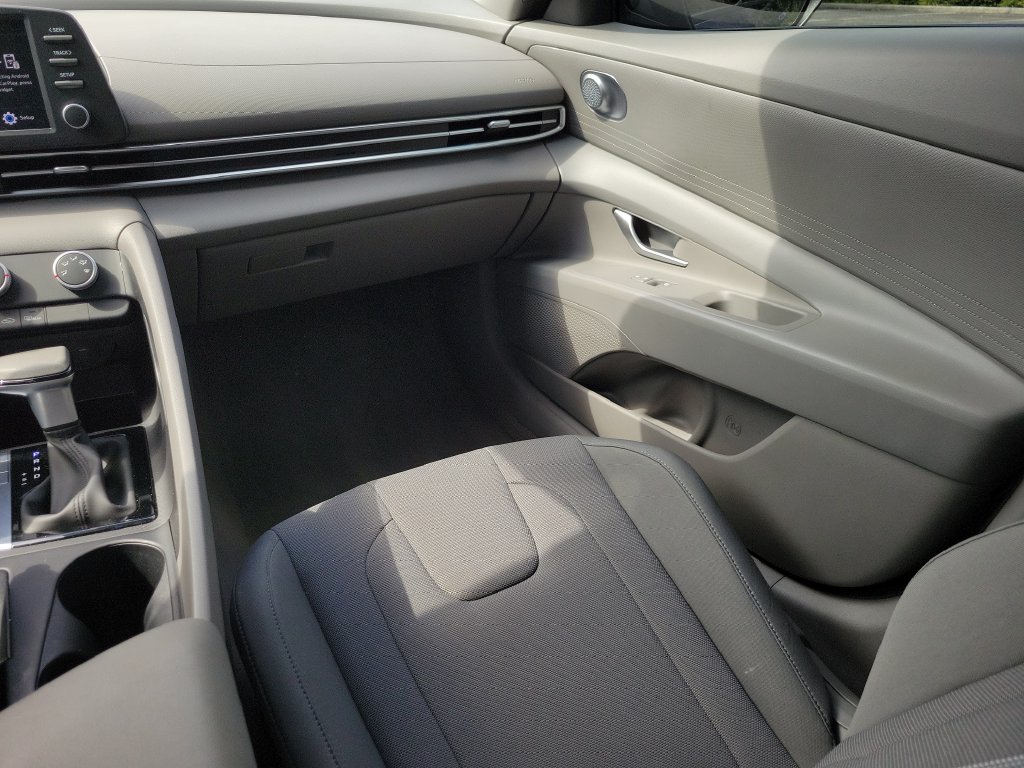 Thumbnail: 2025 Hyundai Elantra - 27
