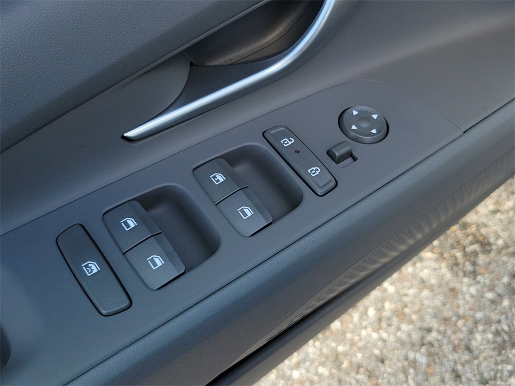 Thumbnail: 2025 Hyundai Elantra - 23