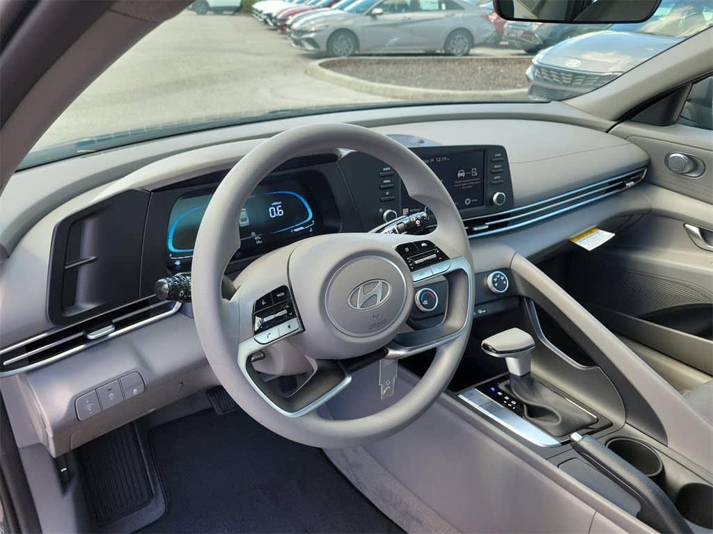 Thumbnail: 2025 Hyundai Elantra - 13