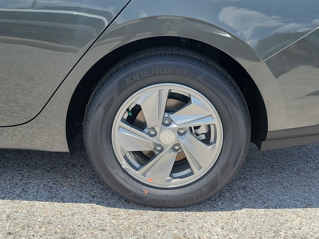 Thumbnail: 2026 Hyundai Elantra - 15