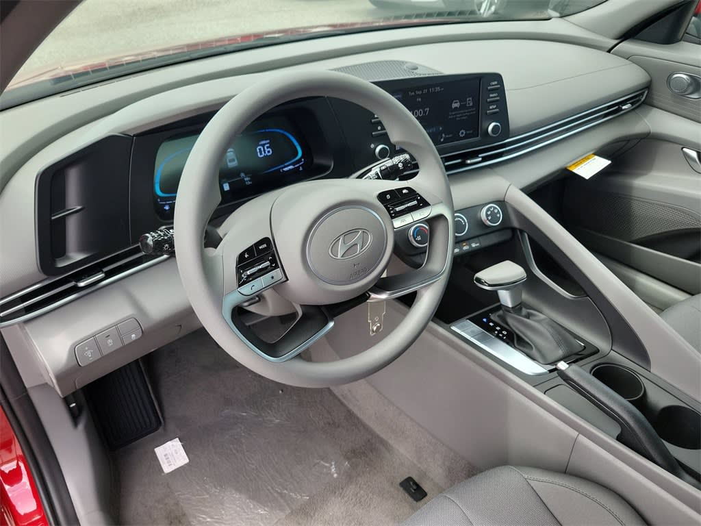 Thumbnail: 2025 Hyundai Elantra - 25