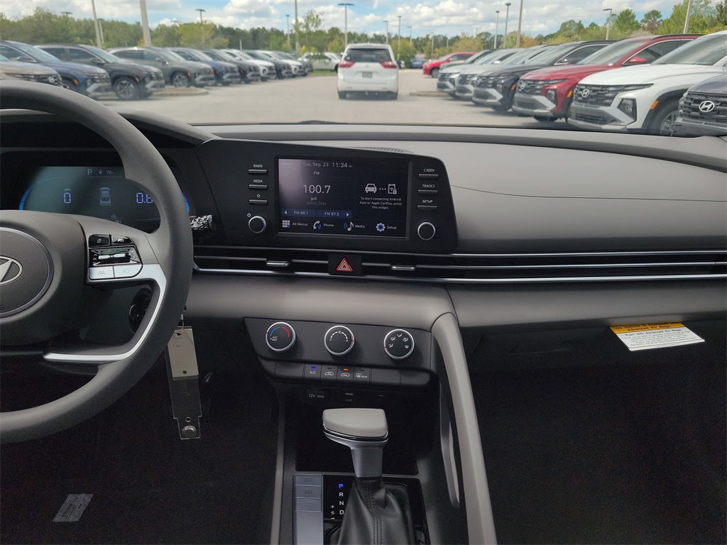 Thumbnail: 2025 Hyundai Elantra - 13