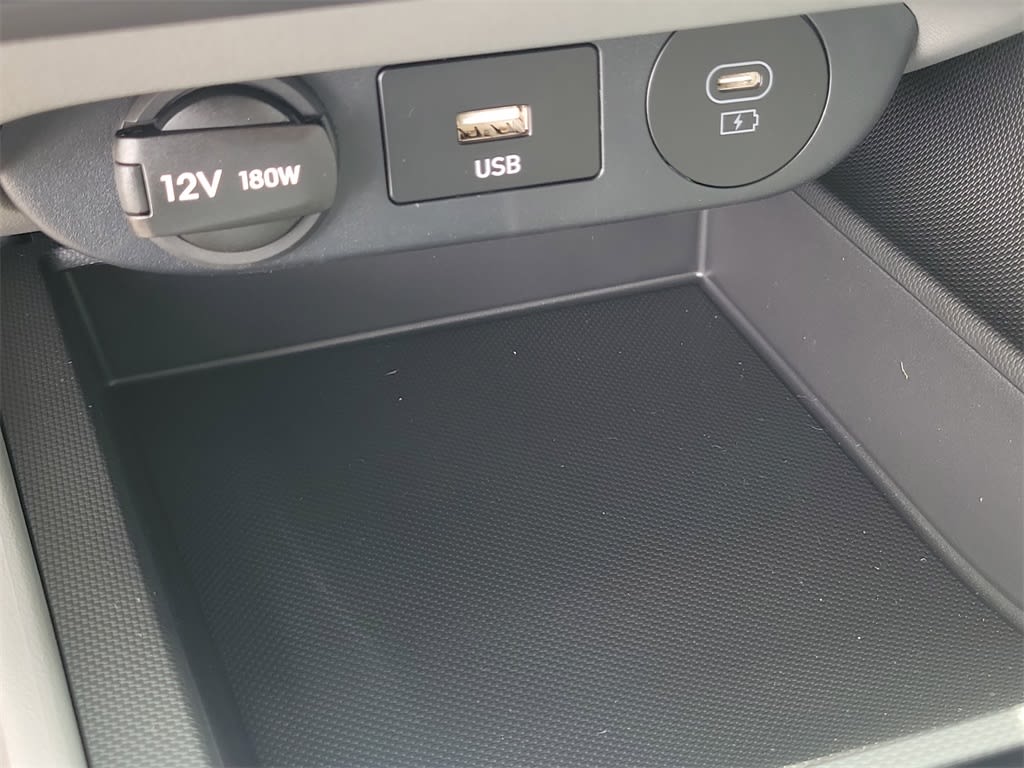 Thumbnail: 2025 Hyundai Elantra - 30