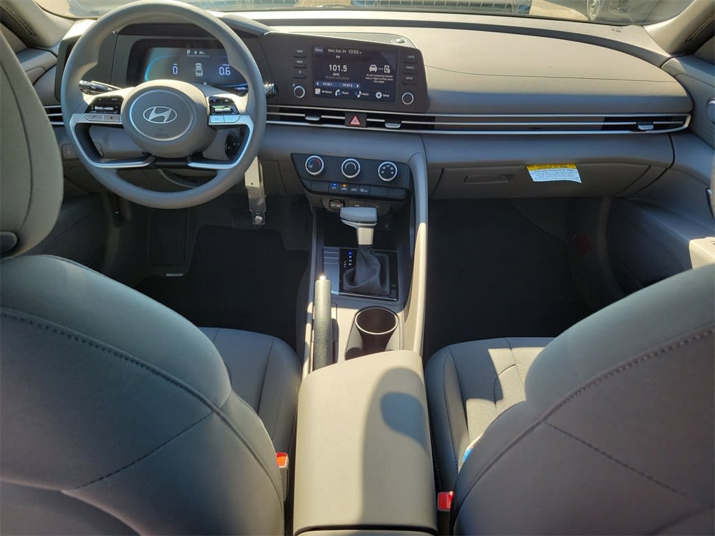 Thumbnail: 2025 Hyundai Elantra - 24