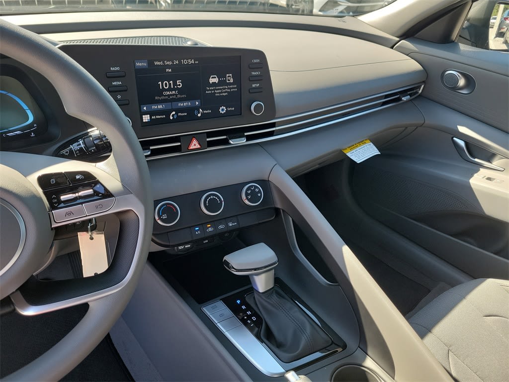 Thumbnail: 2025 Hyundai Elantra - 31