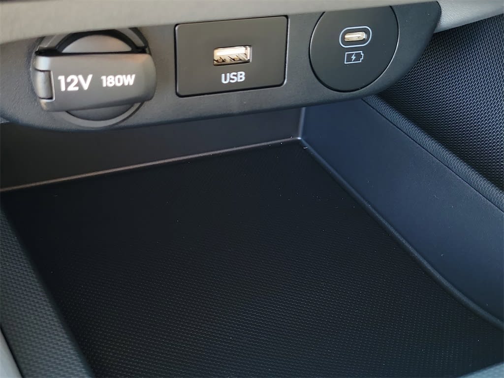 Thumbnail: 2025 Hyundai Elantra - 30