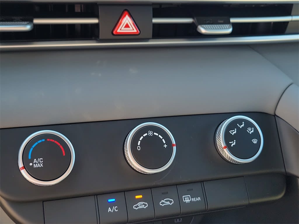 Thumbnail: 2025 Hyundai Elantra - 29