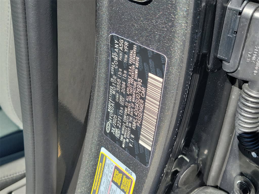 Thumbnail: 2025 Hyundai Elantra - 15