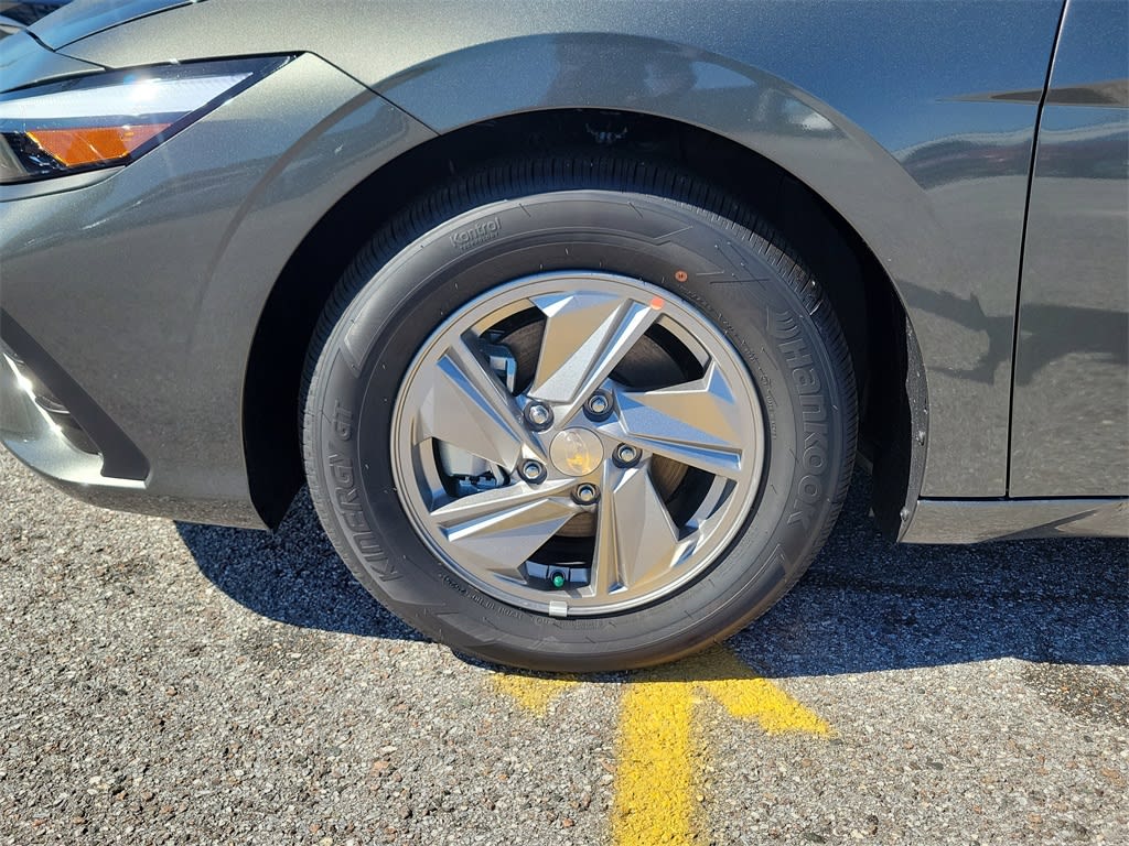 Thumbnail: 2025 Hyundai Elantra - 6