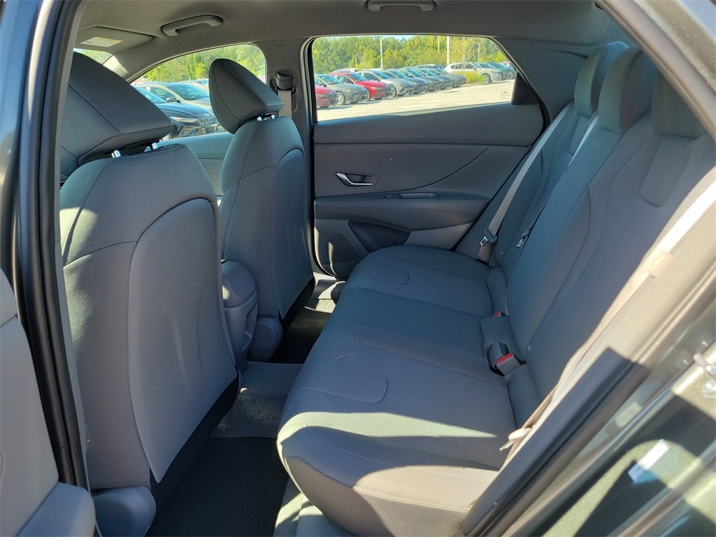 Thumbnail: 2025 Hyundai Elantra - 10