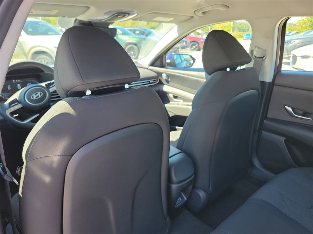 Thumbnail: 2025 Hyundai Elantra - 9