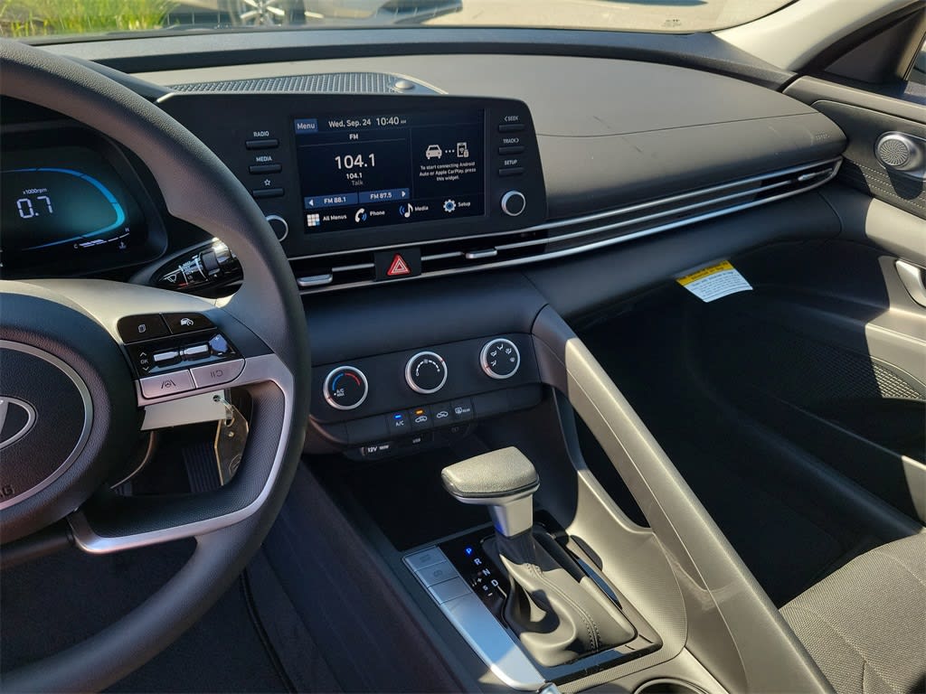 Thumbnail: 2025 Hyundai Elantra - 31