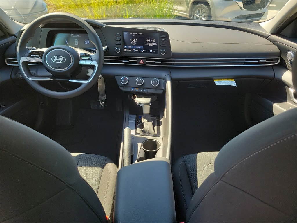 Thumbnail: 2025 Hyundai Elantra - 2