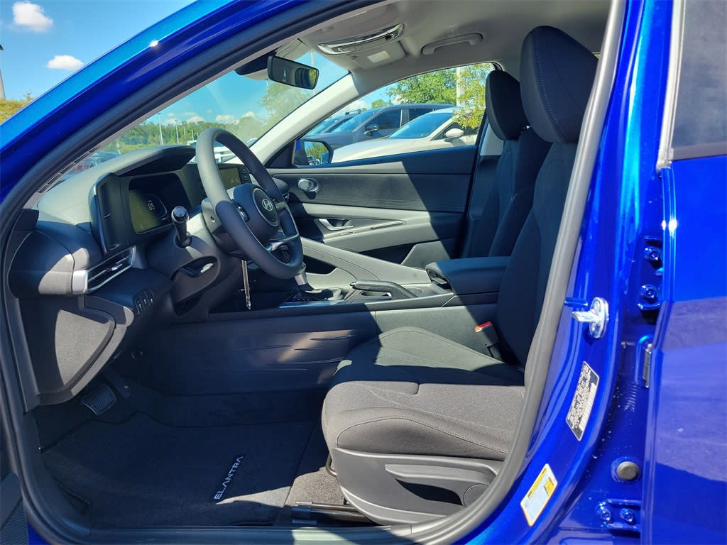 Thumbnail: 2025 Hyundai Elantra - 10