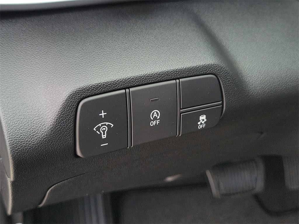 Thumbnail: 2025 Hyundai Elantra - 25