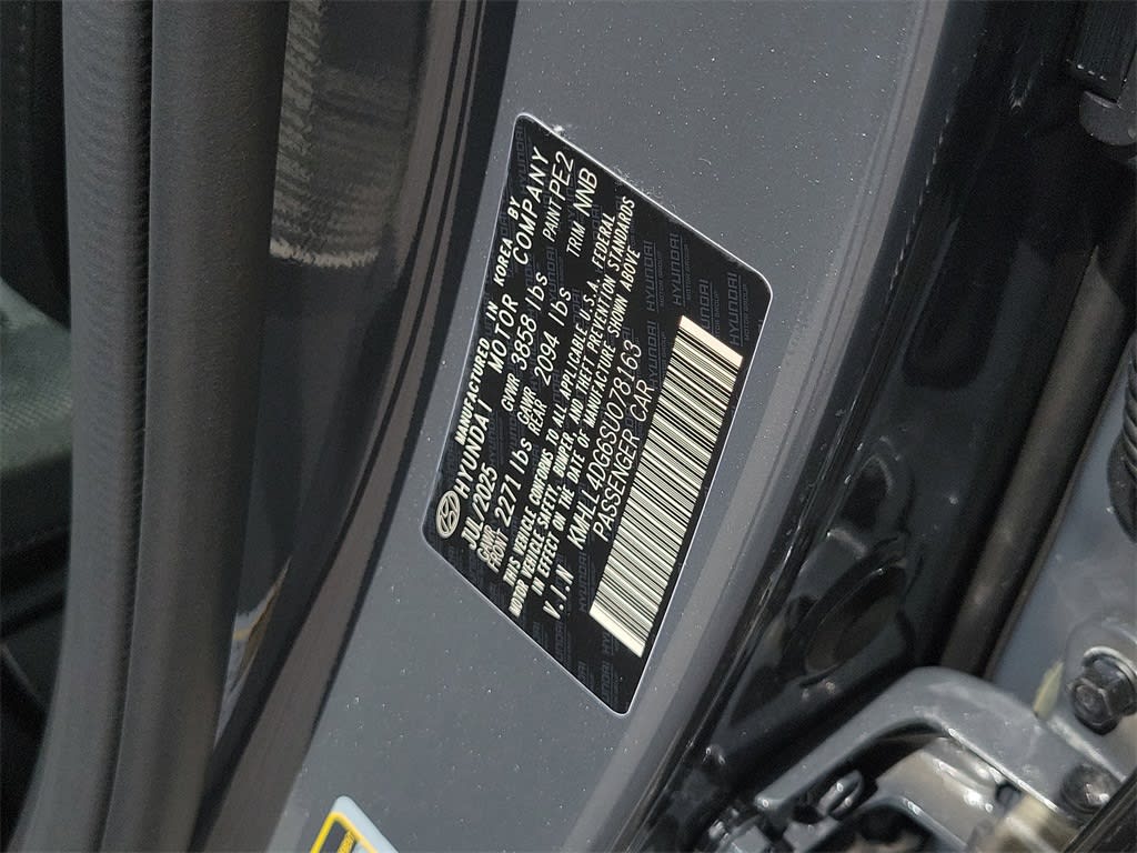 Thumbnail: 2025 Hyundai Elantra - 16