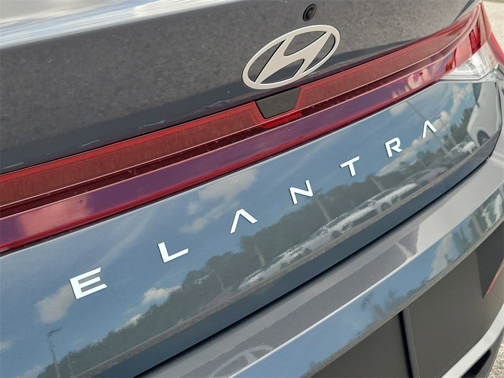 Thumbnail: 2025 Hyundai Elantra - 20