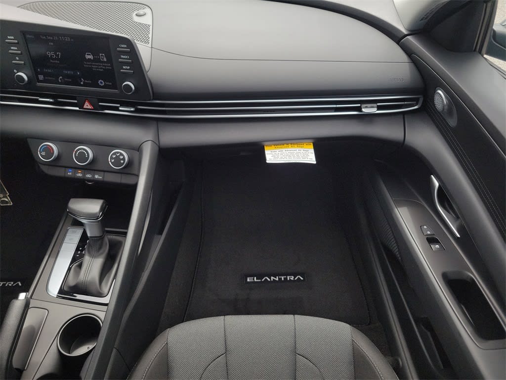 Thumbnail: 2025 Hyundai Elantra - 7