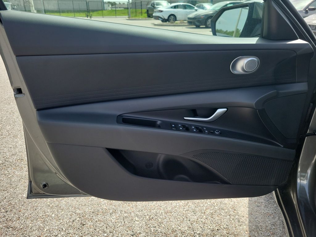Thumbnail: 2026 Hyundai Elantra - 22