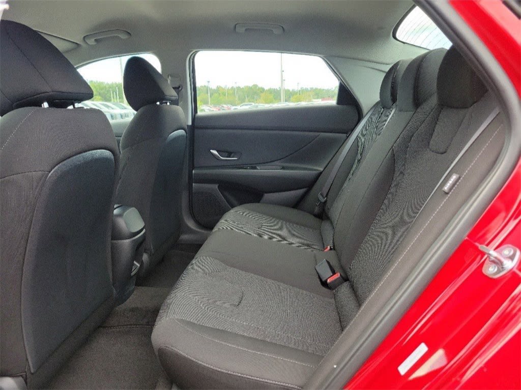 Thumbnail: 2025 Hyundai Elantra - 9