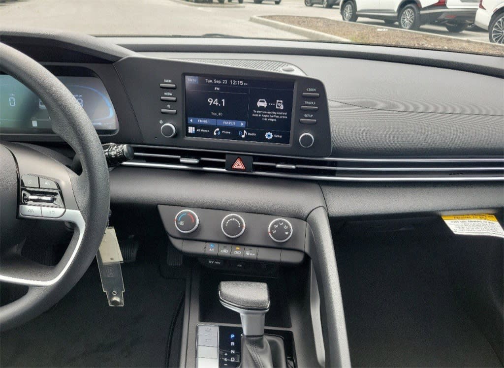 Thumbnail: 2025 Hyundai Elantra - 12