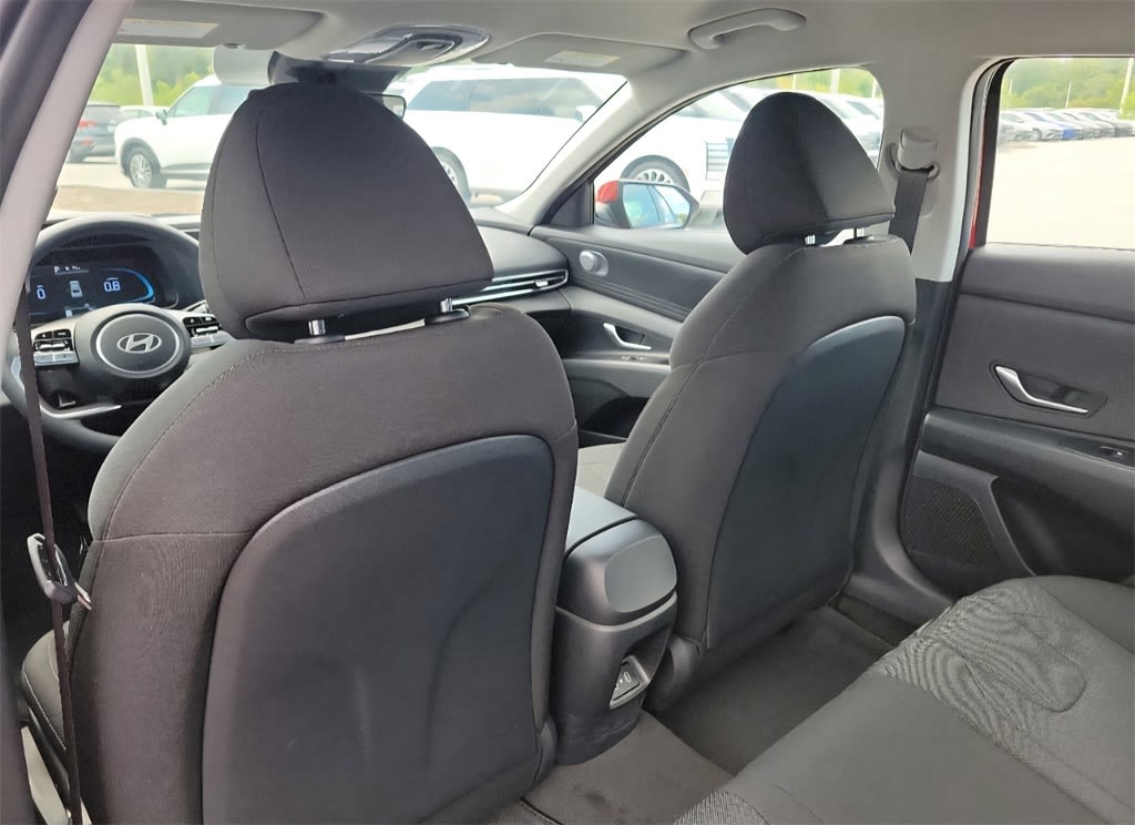 Thumbnail: 2025 Hyundai Elantra - 19